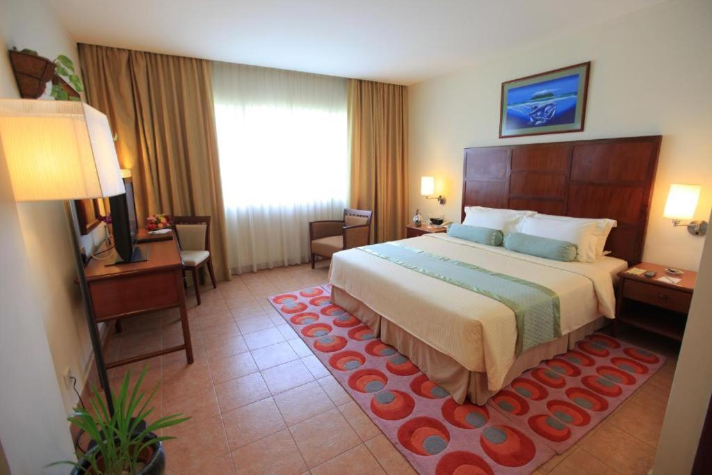 Hulhule Island Hotel Μαλέ Εξωτερικό φωτογραφία